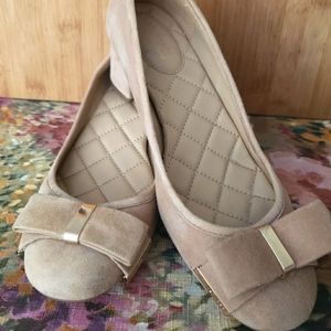 Michael Kors Kiera Flex Suede Mid Pump